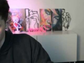 leo-valor webcam model stream image