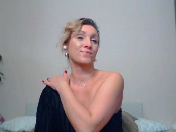 Lola-Nelson webcam model stream image