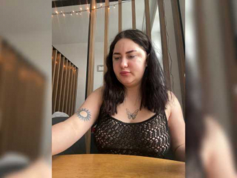 MoonAura webcam model stream image