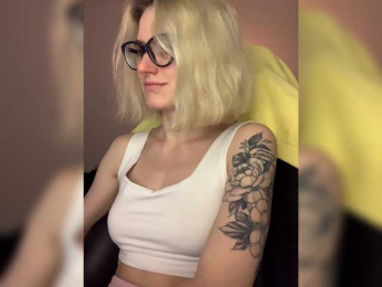 Asya_ webcam model stream image