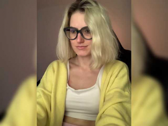 Asya_ webcam model stream image
