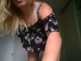 TheGirlfromtheinternet webcam bongacams model stream image