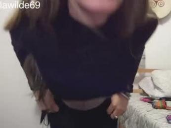 lolita_wilde390 webcam model stream image