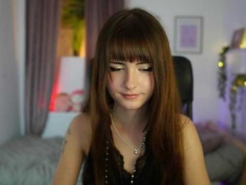 EllaYoung webcam bongacams model stream image