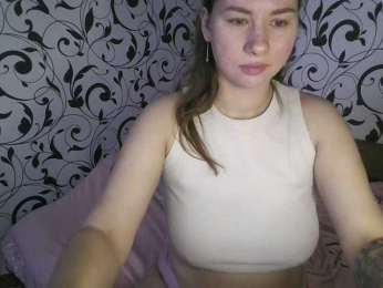 YourEmilie webcam model stream image