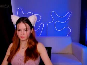 angie_foxy webcam model stream image