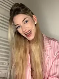 Bellalolahot webcam model stream image