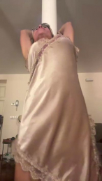 GloriousMILF webcam model stream image