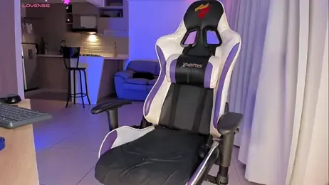 _MissViolet_ webcam model stream image