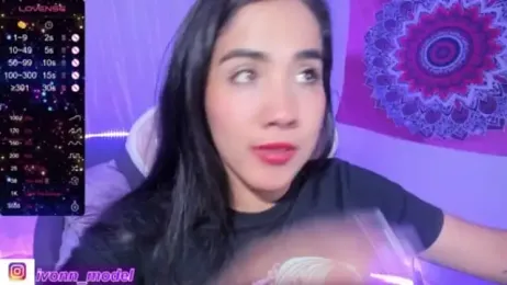 KAROLIVONNE webcam model stream image