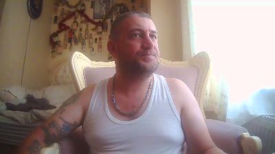 Ringless webcam model stream image
