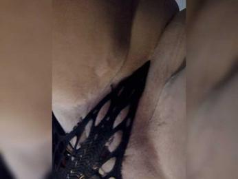 Private-LLIoy webcam bongacams model stream image