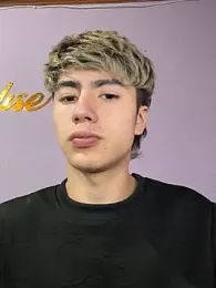 AlexanderCollman2 webcam model stream image