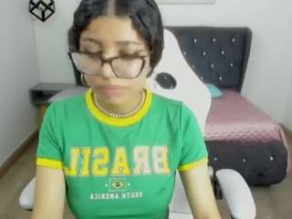 issaa-tyler webcam model stream image