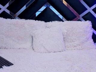 Oliver Arango webcam model stream image