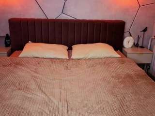 delora-romano1 webcam model stream image