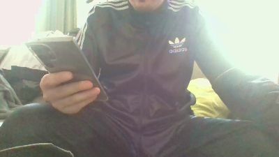 Shiny_gear_top webcam model stream image