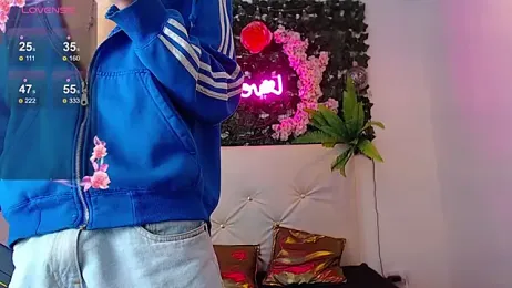 iam_lukas__ webcam model stream image