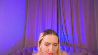 LiliElfie webcam model stream image