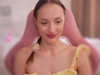 Milana_Luxe webcam bongacams model stream image