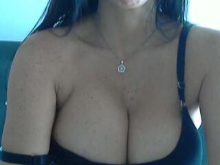 Maky webcam model stream image