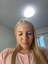 NewLale webcam model stream image