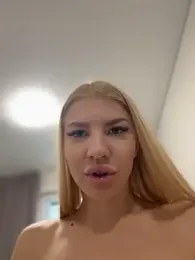 NewLale webcam model stream image