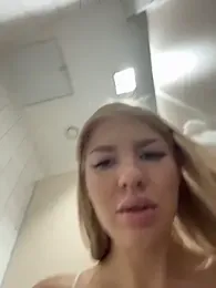 NewLale webcam model stream image