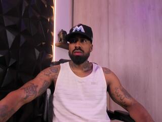 Ostin Daniels webcam model stream image