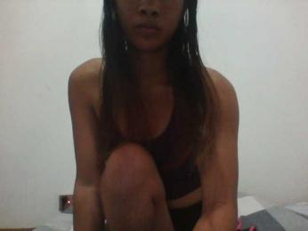 PrettyLie webcam bongacams model stream image