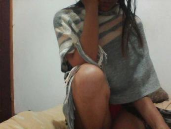 PrettyLie webcam model stream image
