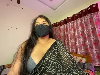 LouleyRanii webcam model stream image