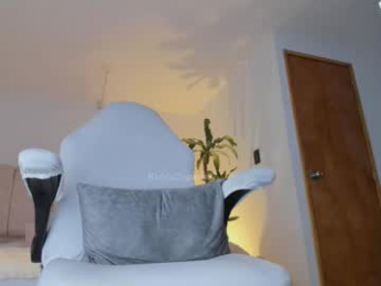 allysnow webcam chaturbate model stream image