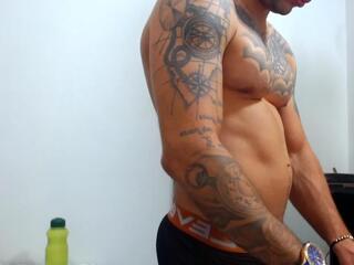 Dominik Cam webcam model stream image