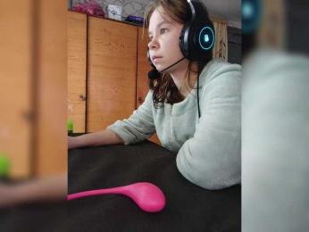 Kisa-malaya webcam model stream image