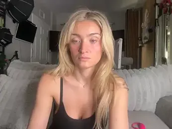 meggsworld webcam model stream image