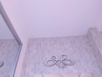 kyany_ webcam model stream image