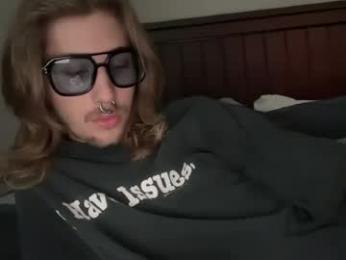 chrisxwood_ webcam model stream image