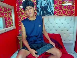 straightyoungpein webcam model stream image