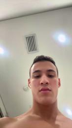 LeoDelvey_ webcam model stream image