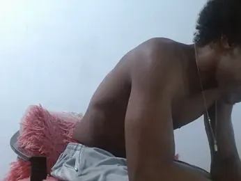 Larry-n-clouds webcam model stream image