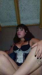 C1nn6m0n webcam model stream image