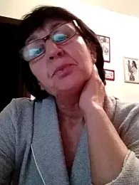 AlbinaXPretty webcam model stream image