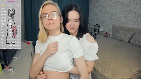 KarinStfleur webcam model stream image
