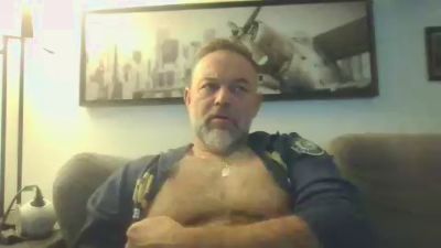bear70s webcam model stream image