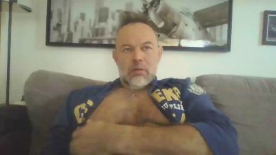 bear70s webcam model stream image