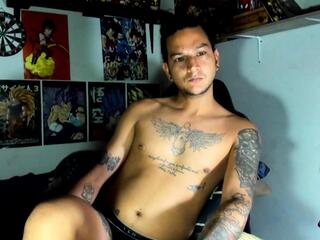 Dareth View webcam model stream image
