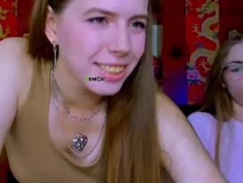 alicia_velvet_ webcam model stream image