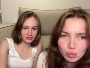 love_machine_ webcam model stream image