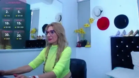 samantha_mature_ webcam model stream image